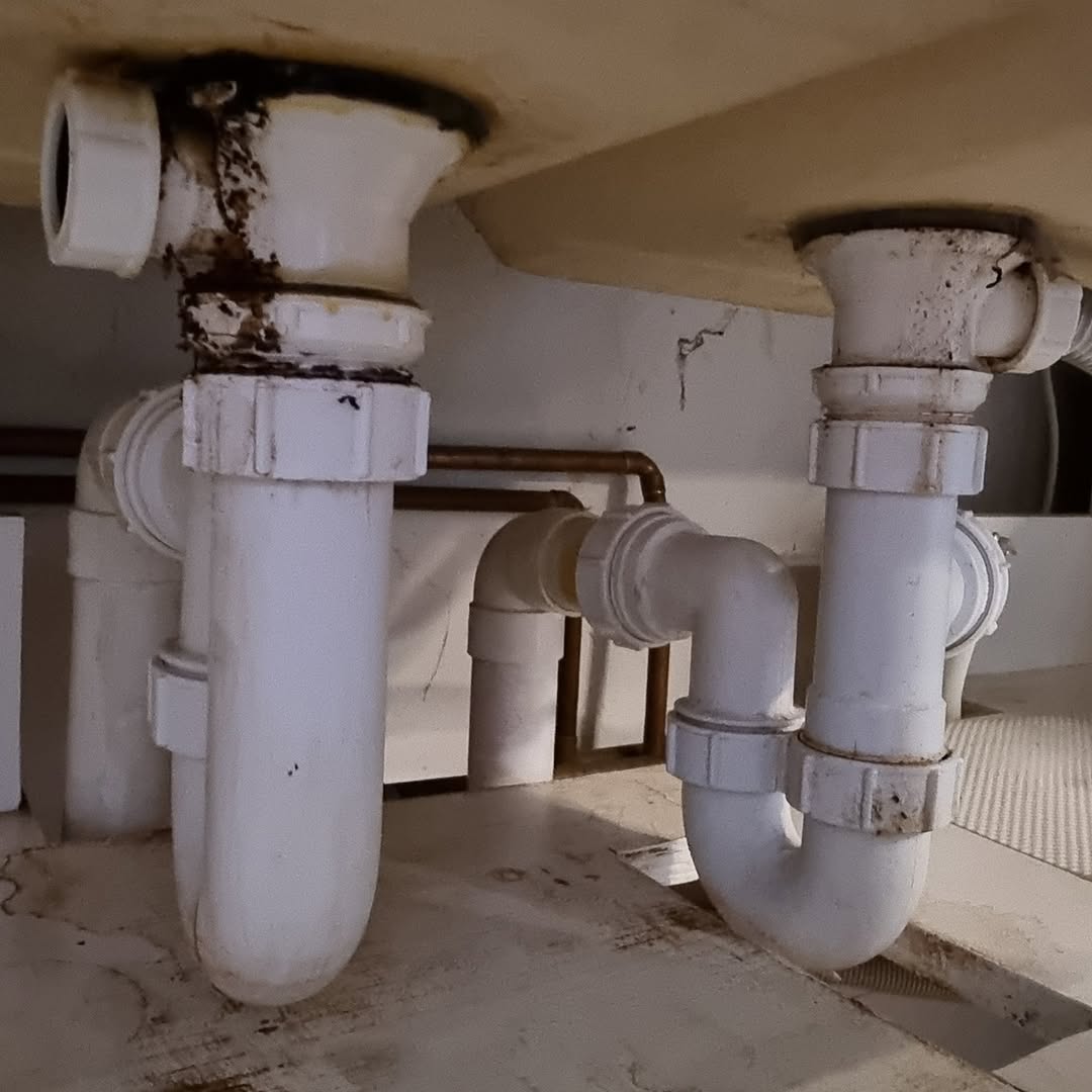 A leaky waste